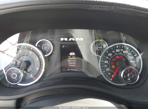 3C6UR5DL0RG176202 2024 RAM 2500 Red უკანა სავარძლების ხედი