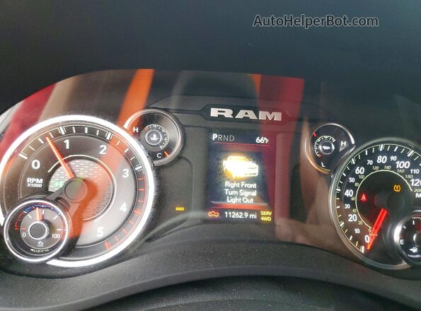 3C6UR5DLXRG126780 2024 RAM 2500 White Instrument cluster view