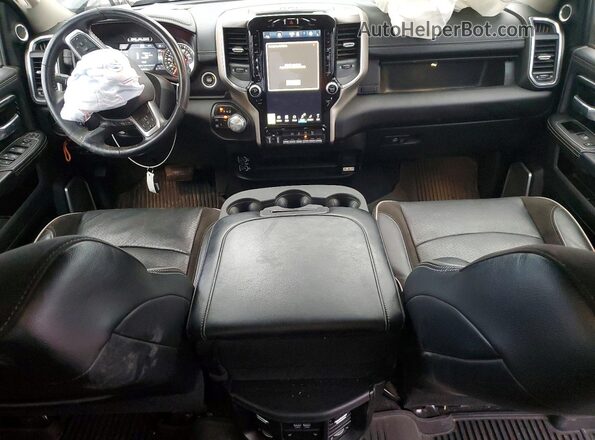 3C6UR5FJXRG134860 2024 RAM 2500 Black Առջևի վահանակի տեսք