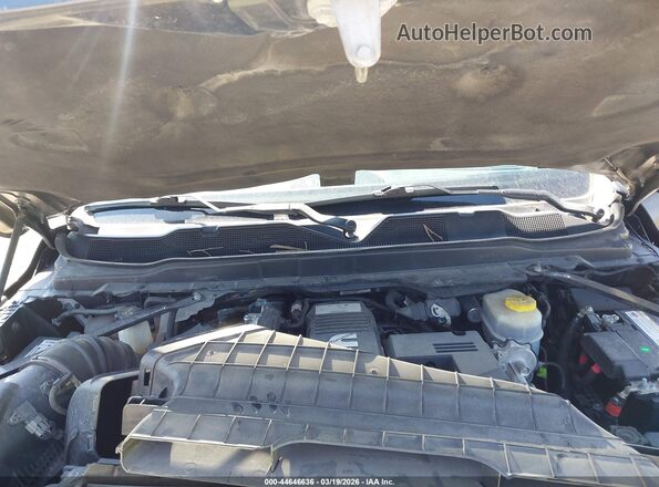 3C6UR5FL4NG254357 2022 RAM 2500 Black Rear view