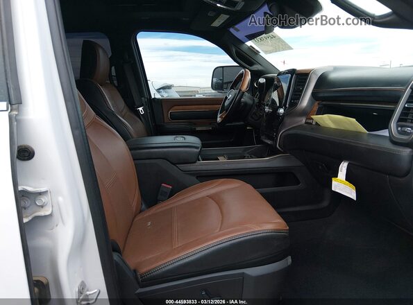 3C6UR5PL8LG141510 2020 RAM 2500 White Widok wnętrza z przodu