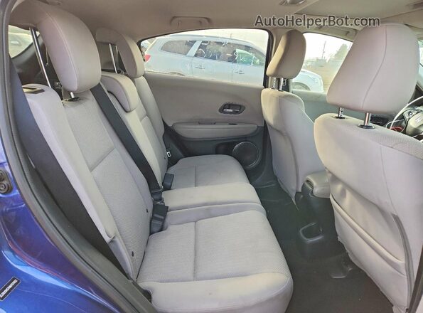 3CZRU5H57HM707852 2017 HONDA HR-V Blue Rear seats view
