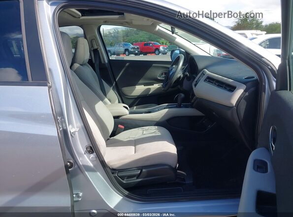 3CZRU5H59MM717518 2021 HONDA HR-V Gray Front interior view