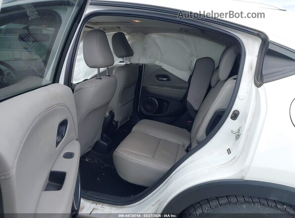 3CZRU5H7XJM705259 2018 HONDA HR-V White VIN կոդի պիտակի տեսք