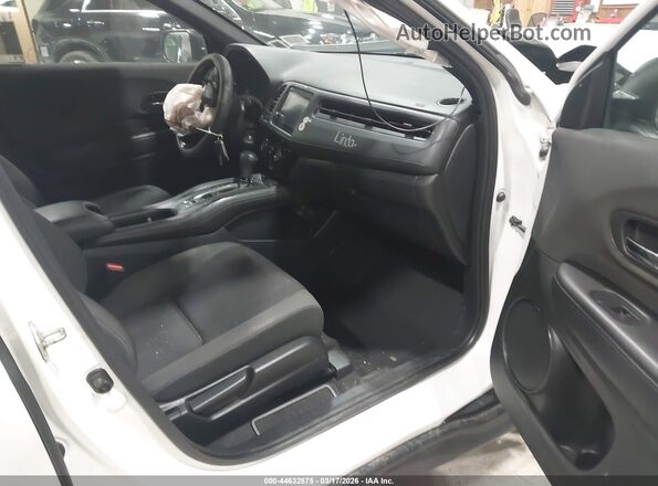3CZRU6H17KM708008 2019 HONDA HR-V White Front interior view