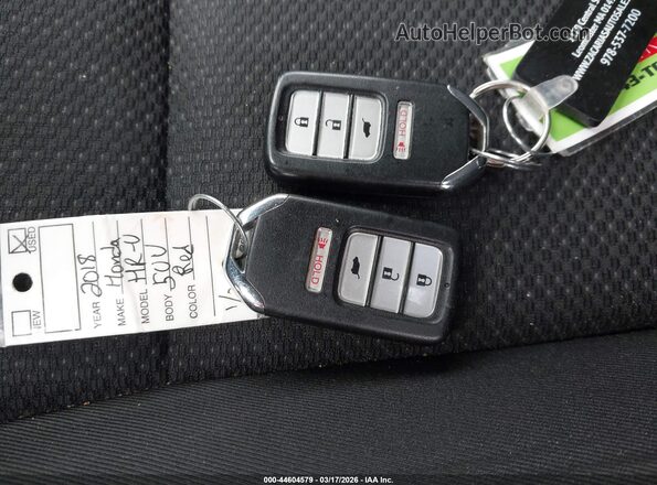 3CZRU6H52JM715014 2018 HONDA HR-V Красный Вид панели приборов