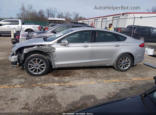 3FA6P0H71HR390664 2017 FORD FUSION Gray 