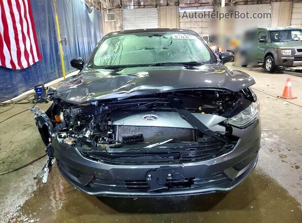 3FA6P0H71JR225509 2018 FORD FUSION Серый Вид спереди
