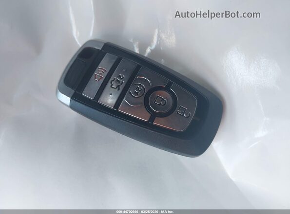 3FA6P0K97HR367335 2017 FORD FUSION Красный Вид панели приборов