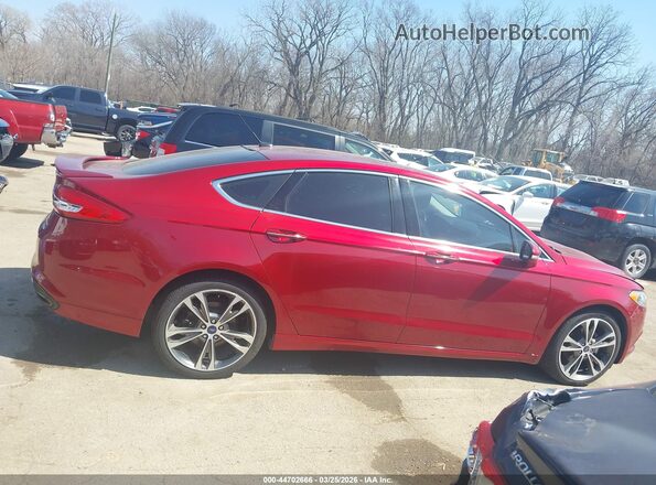 3FA6P0K97HR367335 2017 FORD FUSION Красный Вид задней части салона