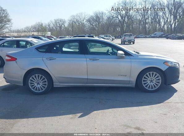 3FA6P0LU0GR172548 2016 FORD FUSION HYBRID Silver Vista interior trasera
