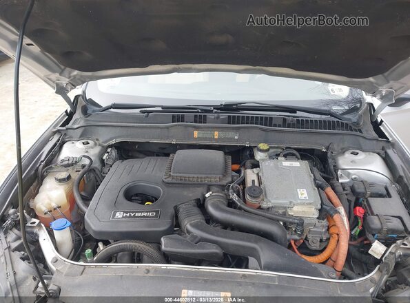 3FA6P0LU1JR124645 2018 FORD FUSION HYBRID Silver Widok z tyłu
