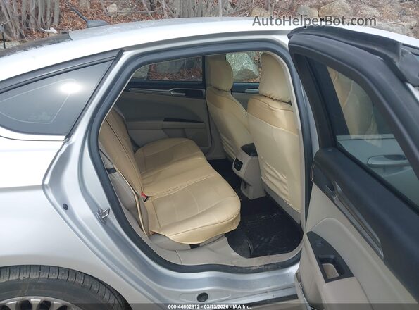 3FA6P0LU1JR124645 2018 FORD FUSION HYBRID Silver Widok naklejki z numerem VIN