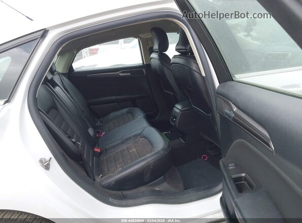 3FA6P0LU7HR165260 2017 FORD FUSION HYBRID White Widok naklejki z numerem VIN