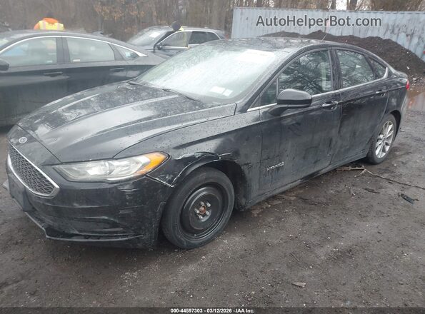 3FA6P0LU8HR121638 2017 FORD FUSION HYBRID Черный Передняя левая четверть