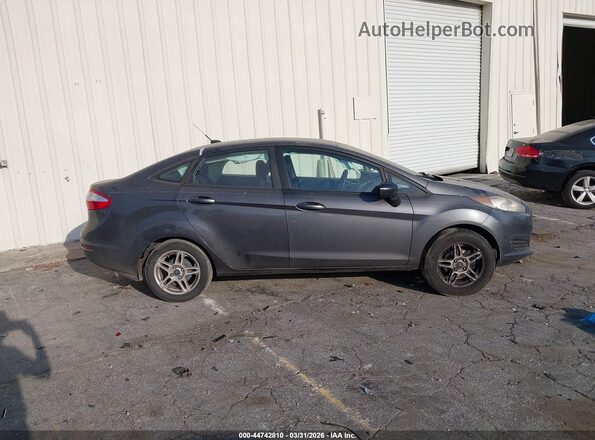 3FADP4BJ1JM129671 2018 FORD FIESTA Gray Rear interior view