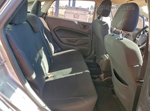 3FADP4BJ5KM142974 2019 FORD FIESTA Silver Vista de los asientos traseros