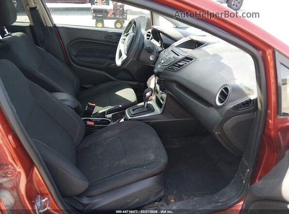 3FADP4EJ0JM140933 2018 FORD FIESTA Red Widok wnętrza z przodu