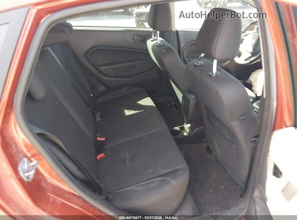 3FADP4EJ0JM140933 2018 FORD FIESTA Red Widok naklejki z numerem VIN