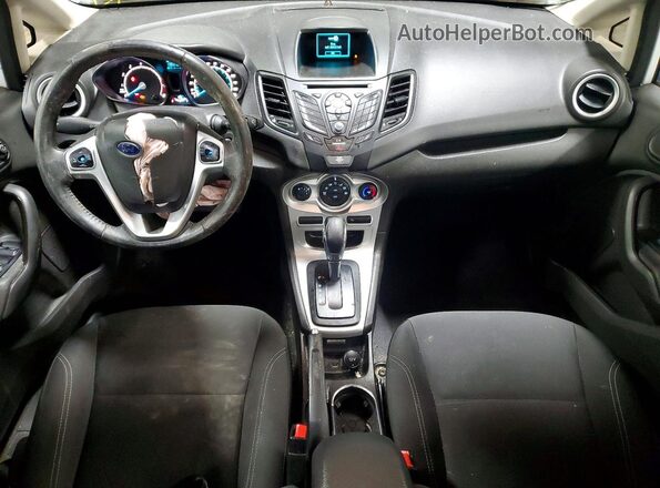 3FADP4EJ2GM111927 2016 FORD FIESTA White Вид панелі приладів