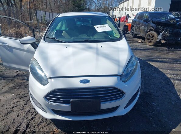 3FADP4EJ4JM112858 2018 FORD FIESTA White Dashboard view
