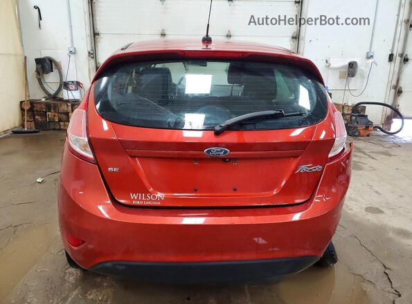 3FADP4EJ7JM104222 2018 FORD FIESTA Orange Вид ззаду