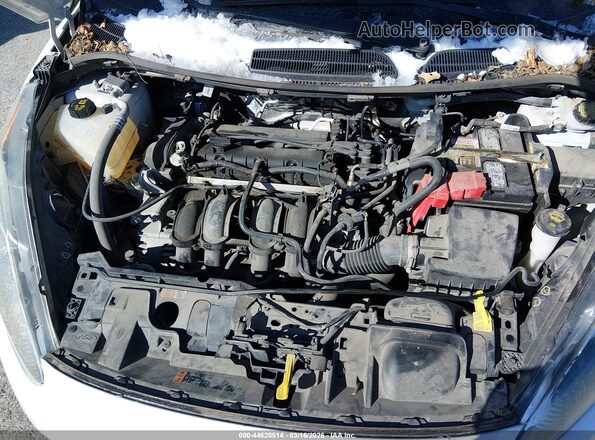 3FADP4EJ7JM119058 2018 FORD FIESTA White უკანა ხედი