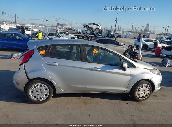 3FADP4TJ1GM172074 2016 FORD FIESTA Silver Вид задньої частини салону