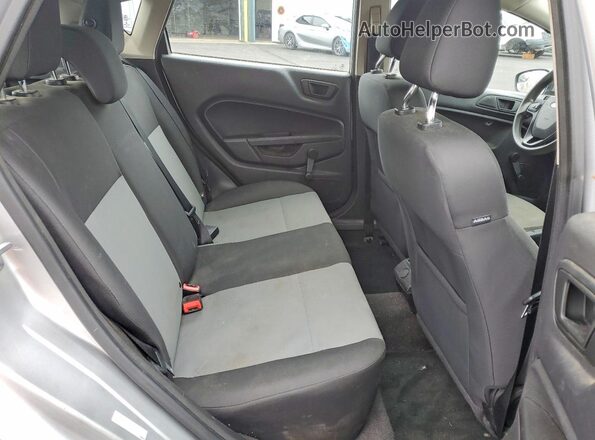 3FADP4TJ6GM105678 2016 FORD FIESTA Silver უკანა სავარძლების ხედი