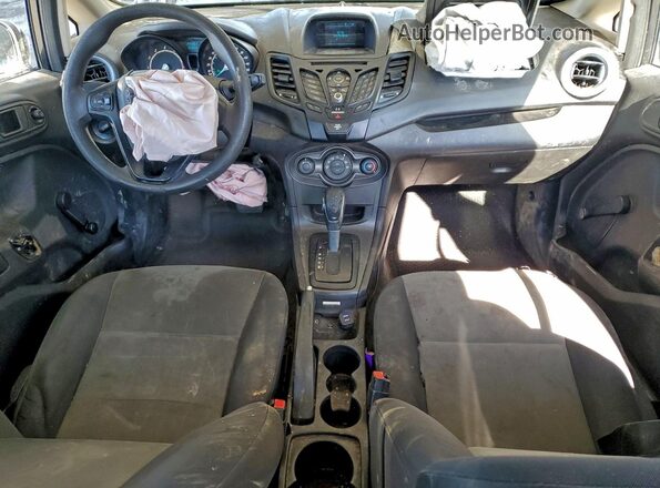 3FADP4TJ8GM169561 2016 FORD FIESTA Черный Вид панели приборов