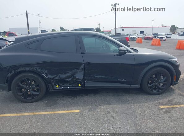 3FMTK1R41RMA23733 2024 FORD MUSTANG MACH-E Black Rear interior view