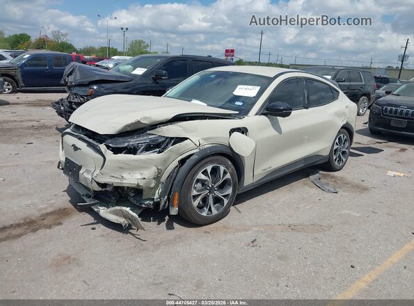 3FMTK1R48SMA16056 2025 FORD MUSTANG MACH-E Cream Przód lewy