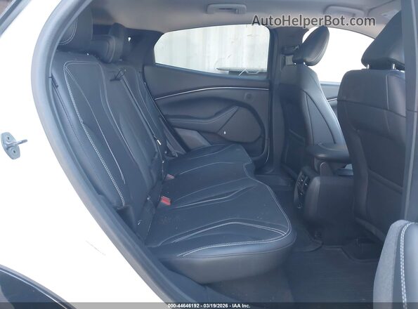 3FMTK3RM1MMA28113 2021 FORD MUSTANG MACH-E PREMI White VIN կոդի պիտակի տեսք