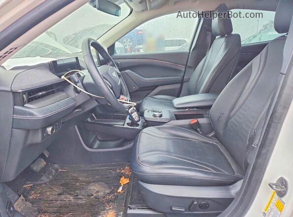 3FMTK3SU3MMA29404 2021 FORD MUSTANG MACH-E PREMI White Սալոնի դիմացի տեսք