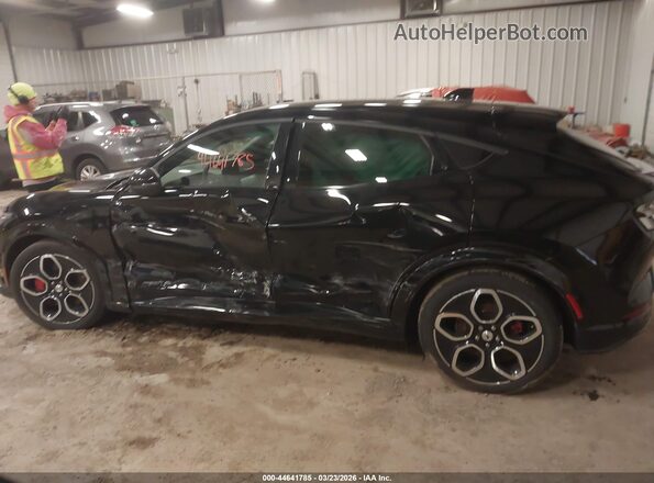 3FMTK4SEXPMA28916 2023 FORD MUSTANG MACH-E Black სალონის 360-გრადუსიანი ხედი