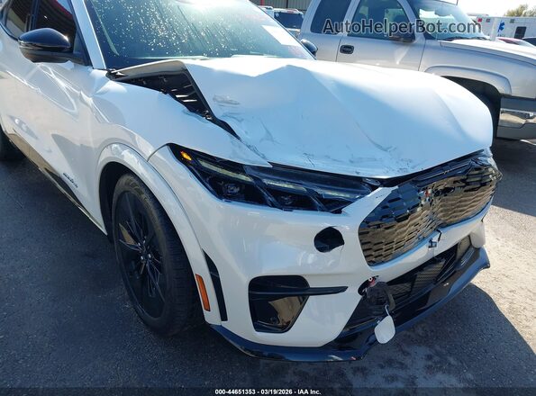 3FMTK4SX1SMA08807 2025 FORD MUSTANG MACH-E White 