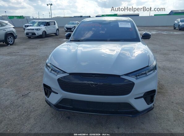 3FMTK4SX5PMA12141 2023 FORD MUSTANG MACH-E White Սարքավորումների վահանակի տեսք