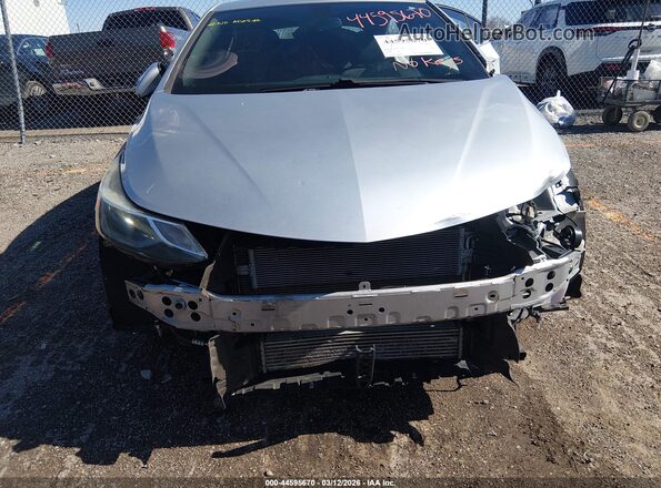 3G1BE6SM3HS568592 2017 CHEVROLET CRUZE Silver Widok z przodu