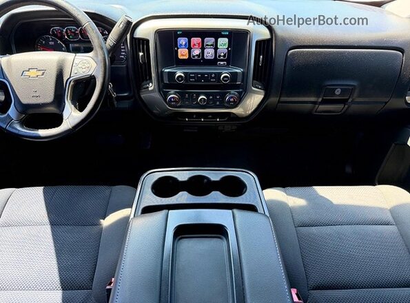 3GCPCRECXJG597832 2018 CHEVROLET SILVERADO Белый Вид панели приборов