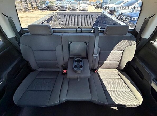 3GCPCRECXJG597832 2018 CHEVROLET SILVERADO Белый Вид задних сидений