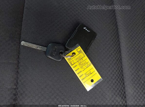 3GCUKREC3HG440921 2017 CHEVROLET SILVERADO Черный Вид панели приборов