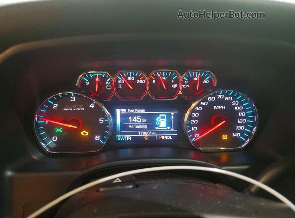 3GCUKREC6JG266834 2018 CHEVROLET SILVERADO White Vista del cuadro de instrumentos