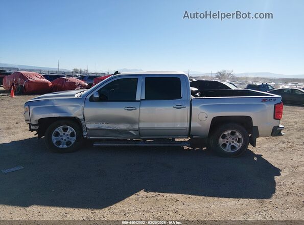 3GCUKREC7JG615161 2018 CHEVROLET SILVERADO Silver Widok wnętrza 360 stopni