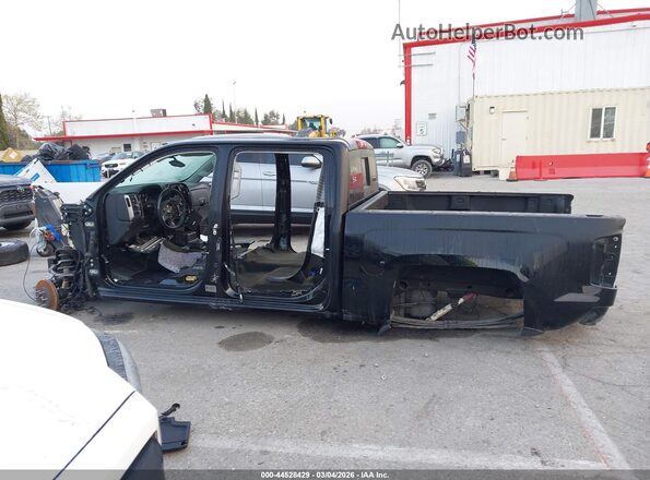 3GCUKSEC8JG258614 2018 CHEVROLET SILVERADO Black Rear interior view