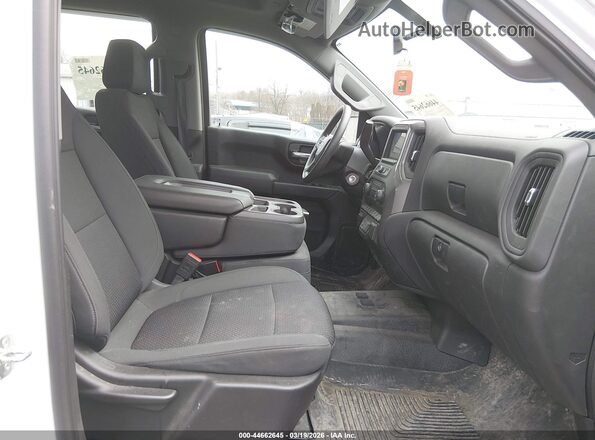 3GCUYAEFXMG156884 2021 CHEVROLET SILVERADO White Вид салону спереду