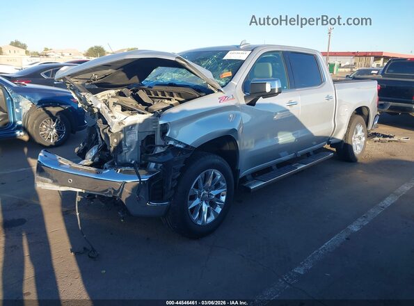3GCUYGED6LG303945 2020 CHEVROLET SILVERADO Серебряный Передняя левая четверть