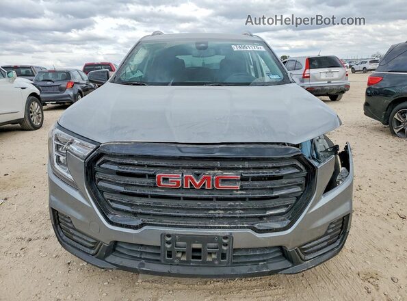 3GKALMEGXRL385595 2024 GMC TERRAIN Silver Widok z przodu