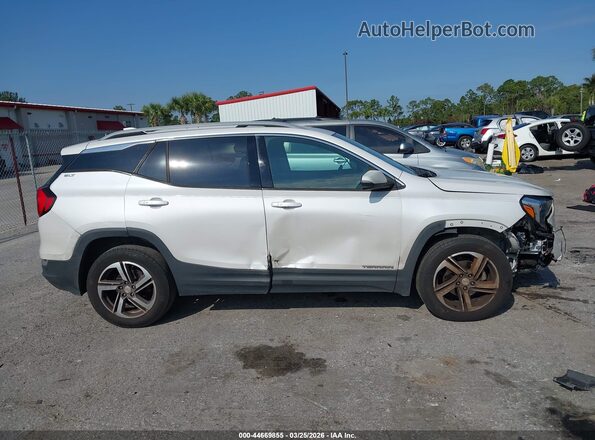 3GKALPEV9ML325056 2021 GMC TERRAIN Cream Rear interior view