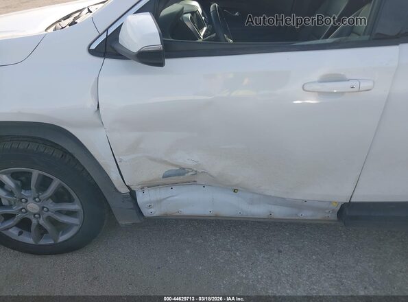 3GKALVEG4PL115944 2023 GMC TERRAIN White Vista frontal