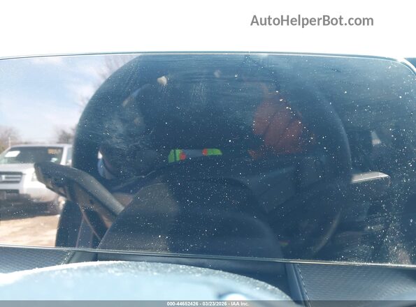 3GNAXHEG3TL105697 2026 CHEVROLET EQUINOX Silver Widok tylnych siedzeń